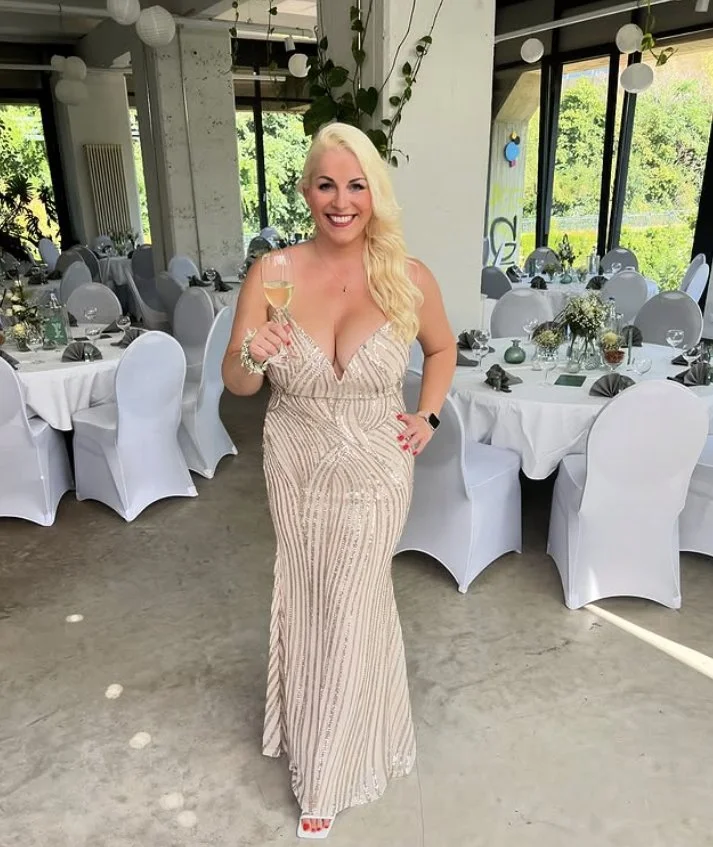 Blonde Pawg milf has a beautiful cumface image 9