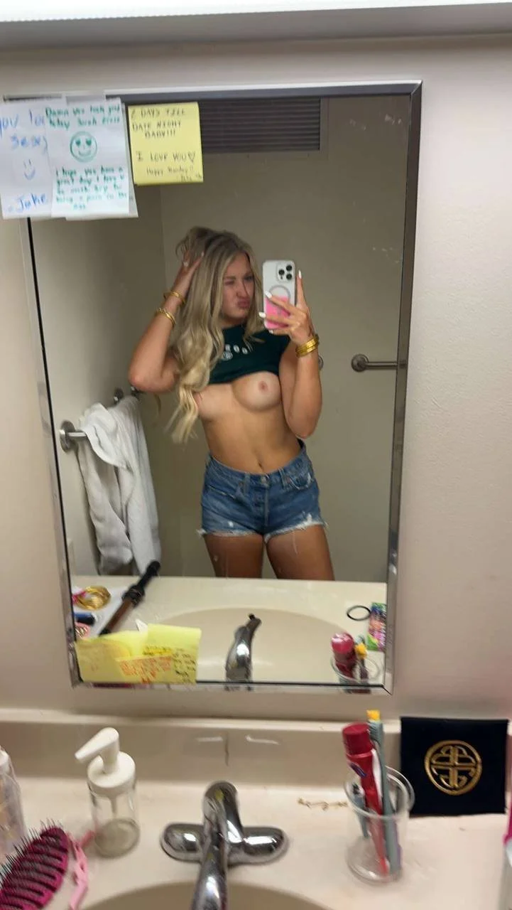 Slutty blonde thick teen GF mirror selfies image 17