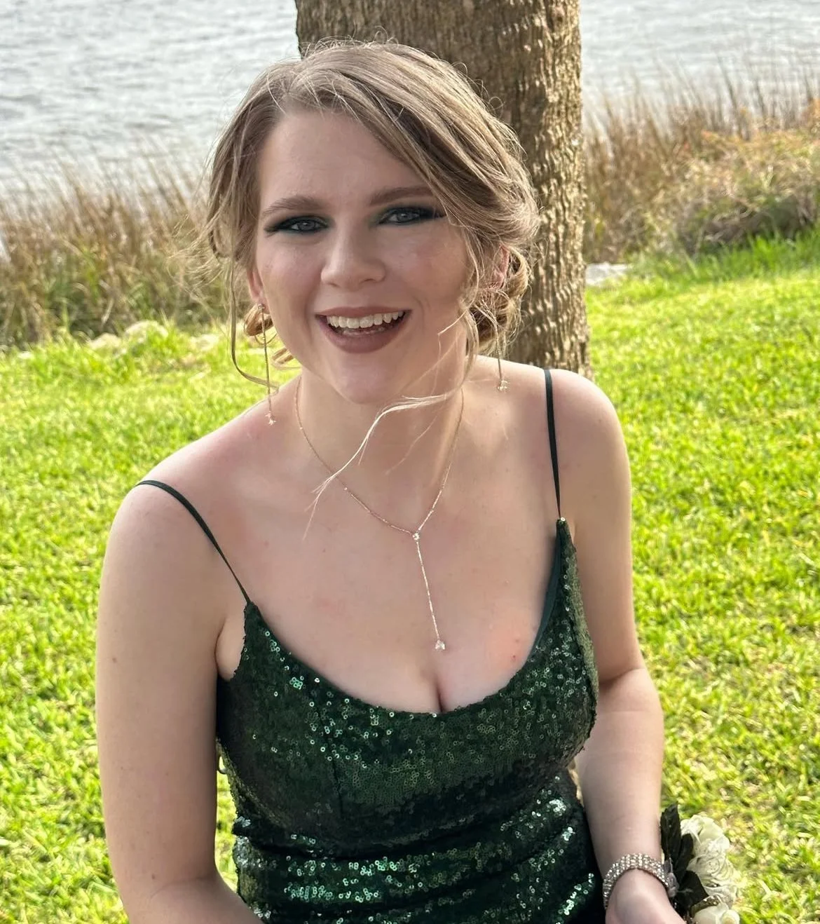 Sexy college cunt Sydnee exposed image 2
