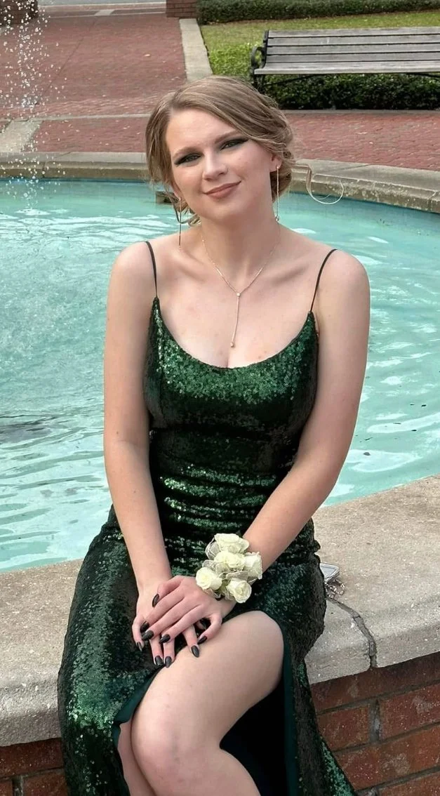 Sexy college cunt Sydnee exposed image 8