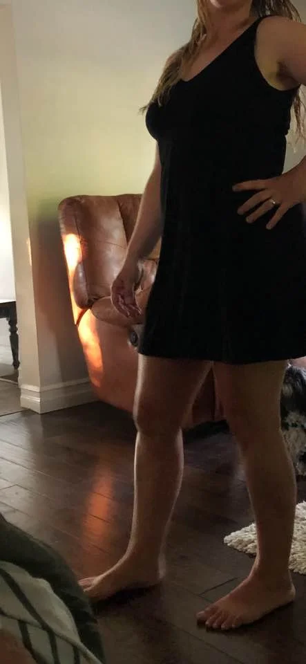 Sexy milf with big tits gets shared online by arrets79 on kik image 22