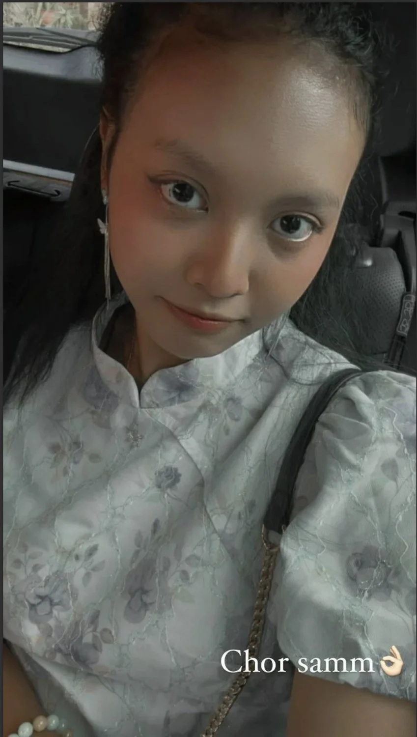 Chloe image 4