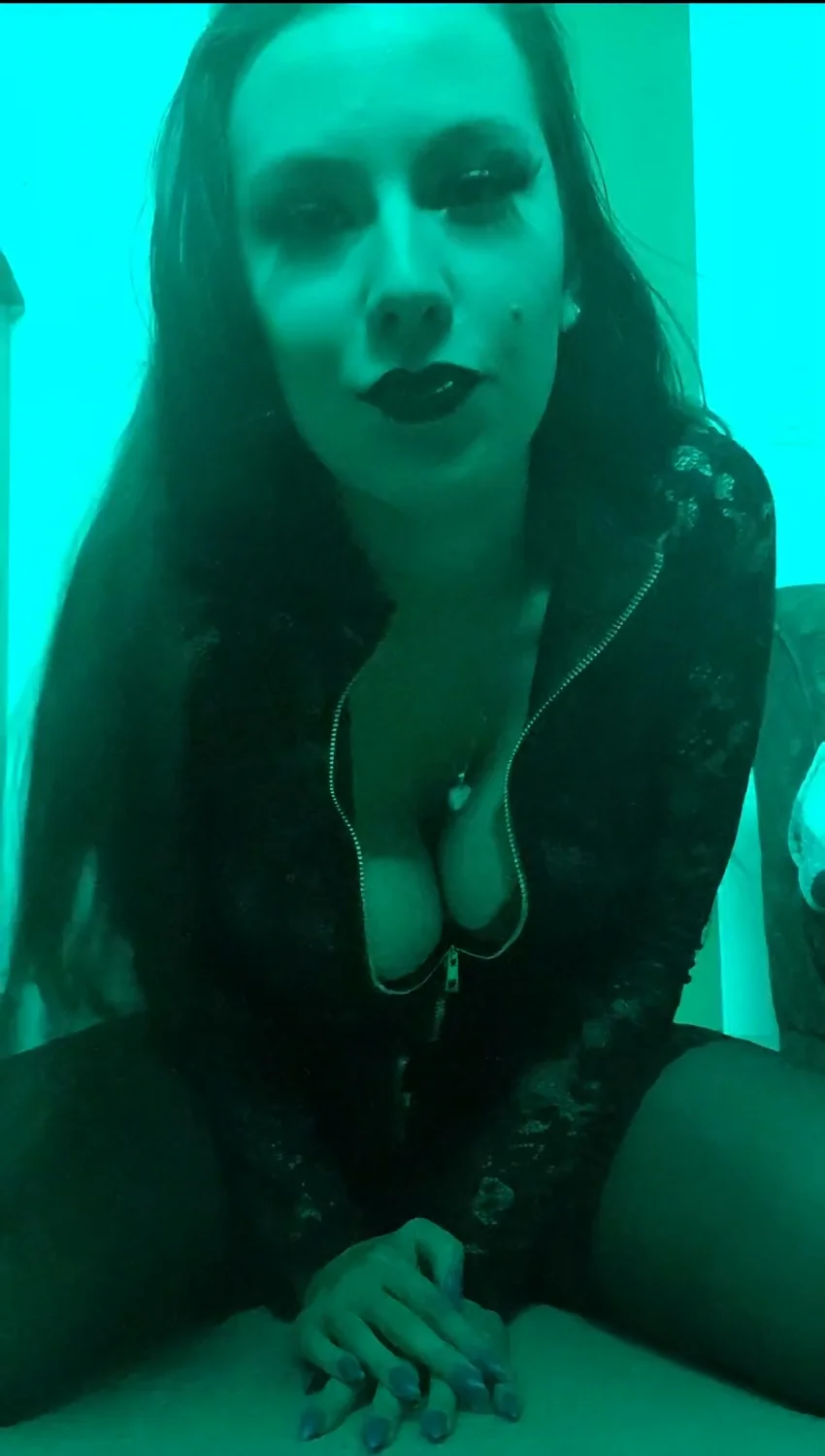 Brunette UK Scottish Chav Slut image 22