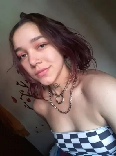 malparida flaquita puta regalada con vagina humedad y ganas de arto semen cover image
