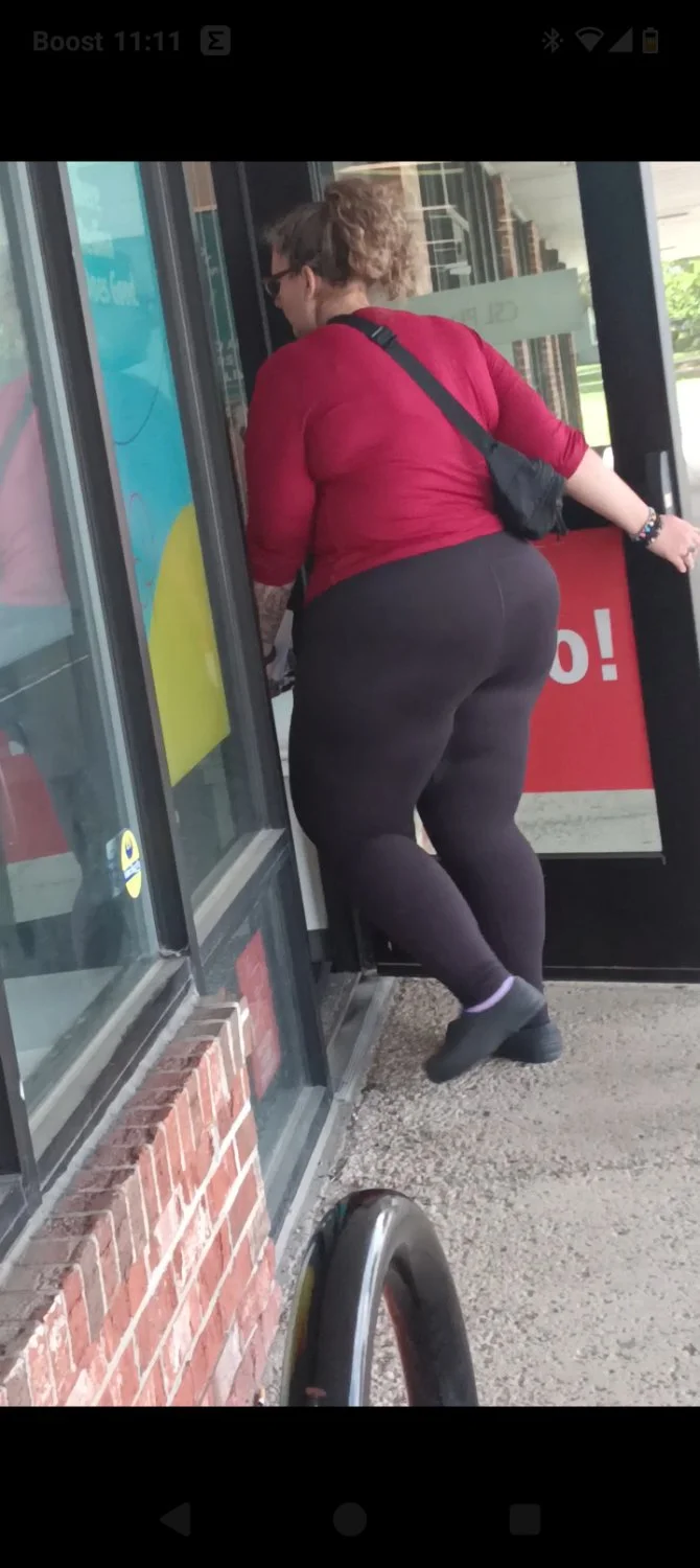 Big booty bbw went into the store I had to wait until she comes out to get her number nude coming 😍 image 4