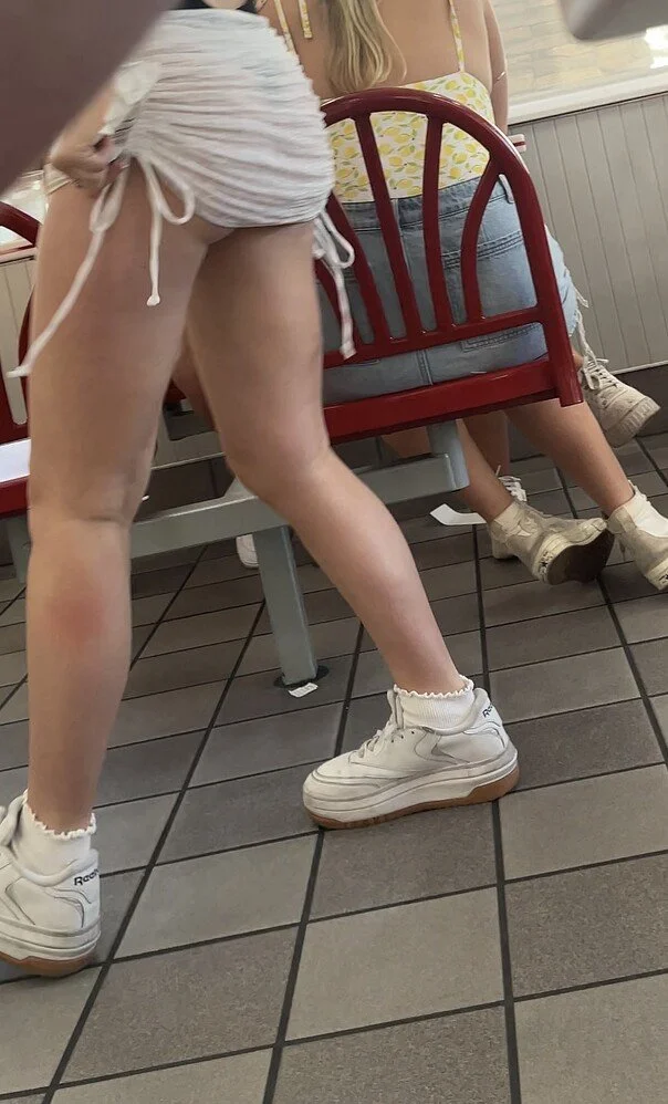 REAL COLLEGE FRAUEN image 14