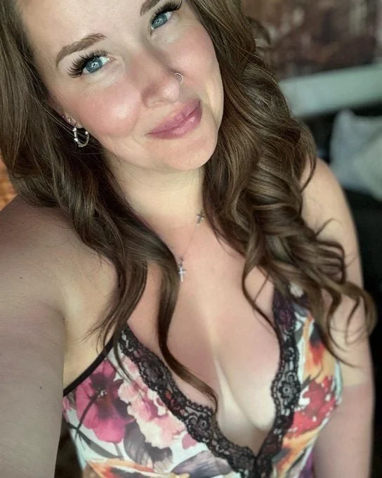 Huge titty milf image 2