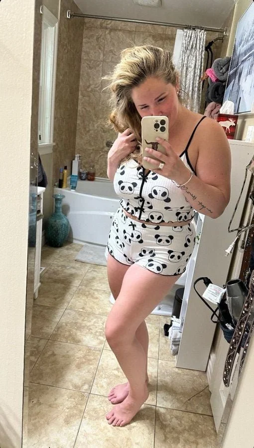 Huge titty milf image 5