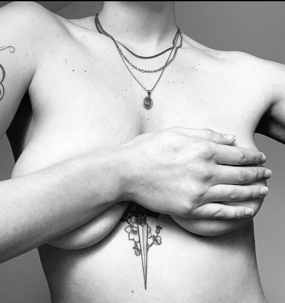 French Tattoed naked slut image 11