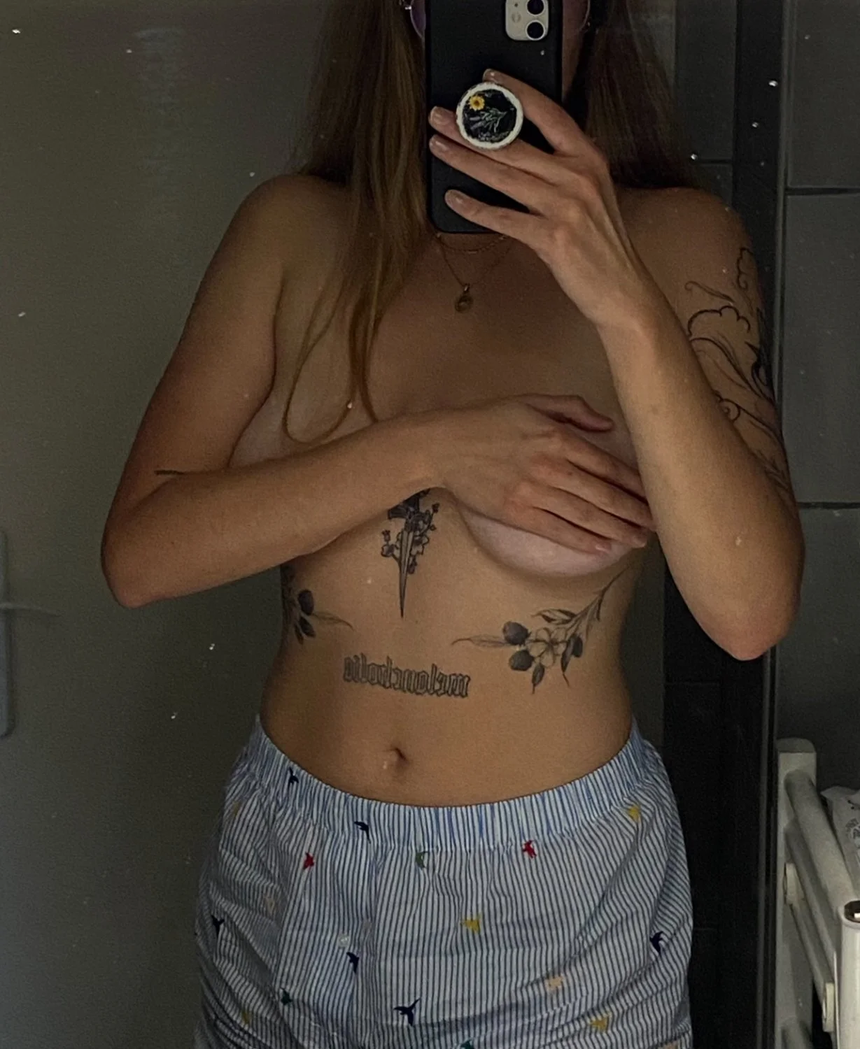 French Tattoed naked slut image 7