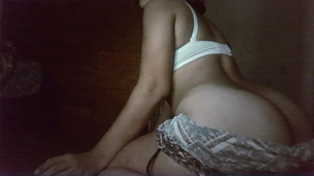 Casada infiel me manda fotos image 1