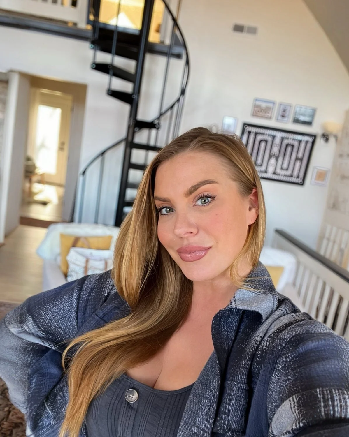 Kaitlyn Vincie image 23