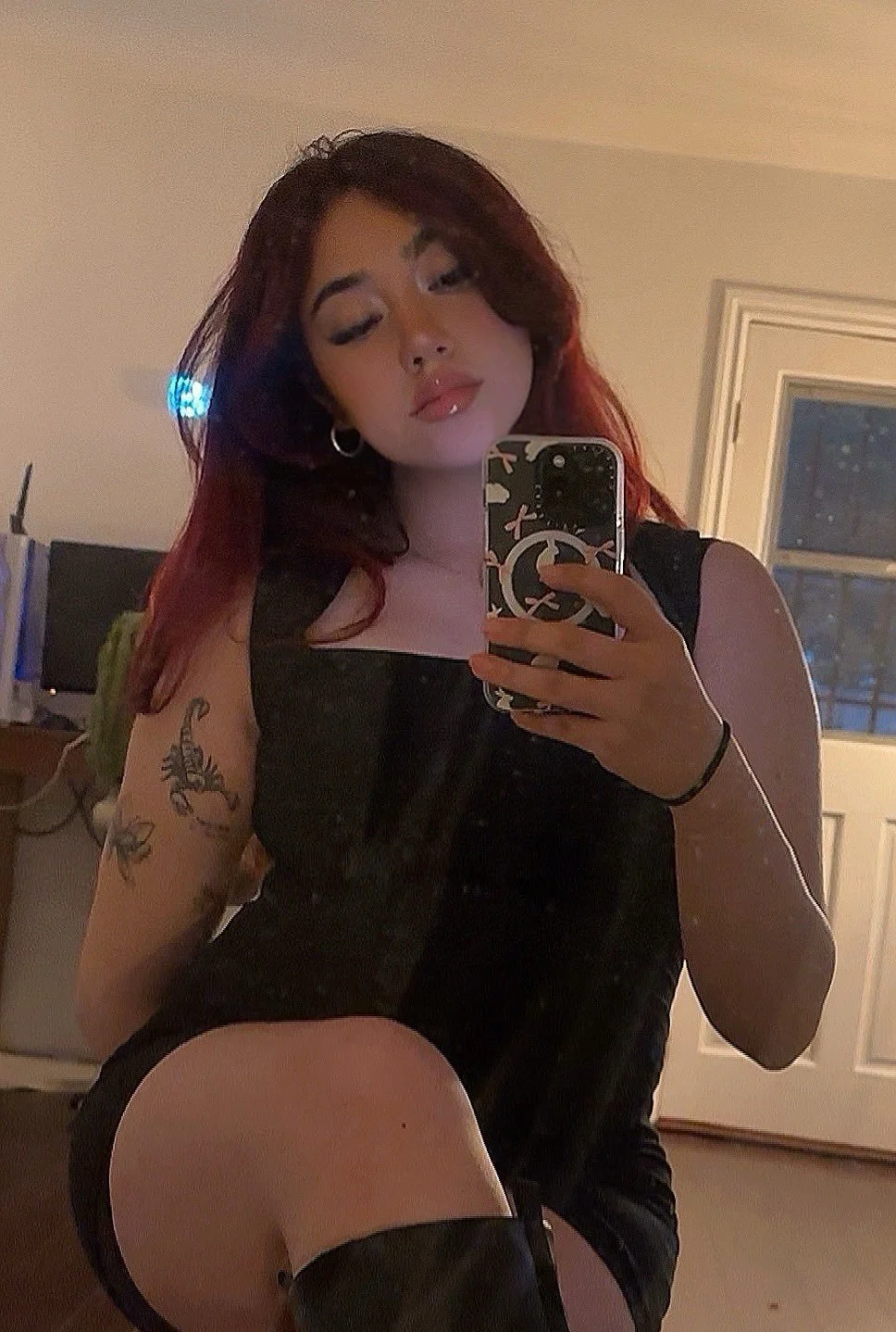 I ain’t even into soccer but these bitches love to rep 🇲🇽 image 4