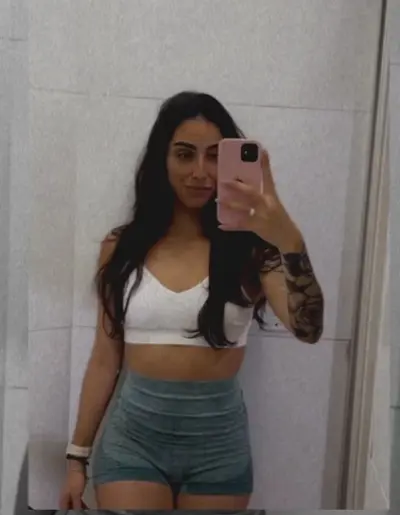 Novinha no futvôlei socada. cover image