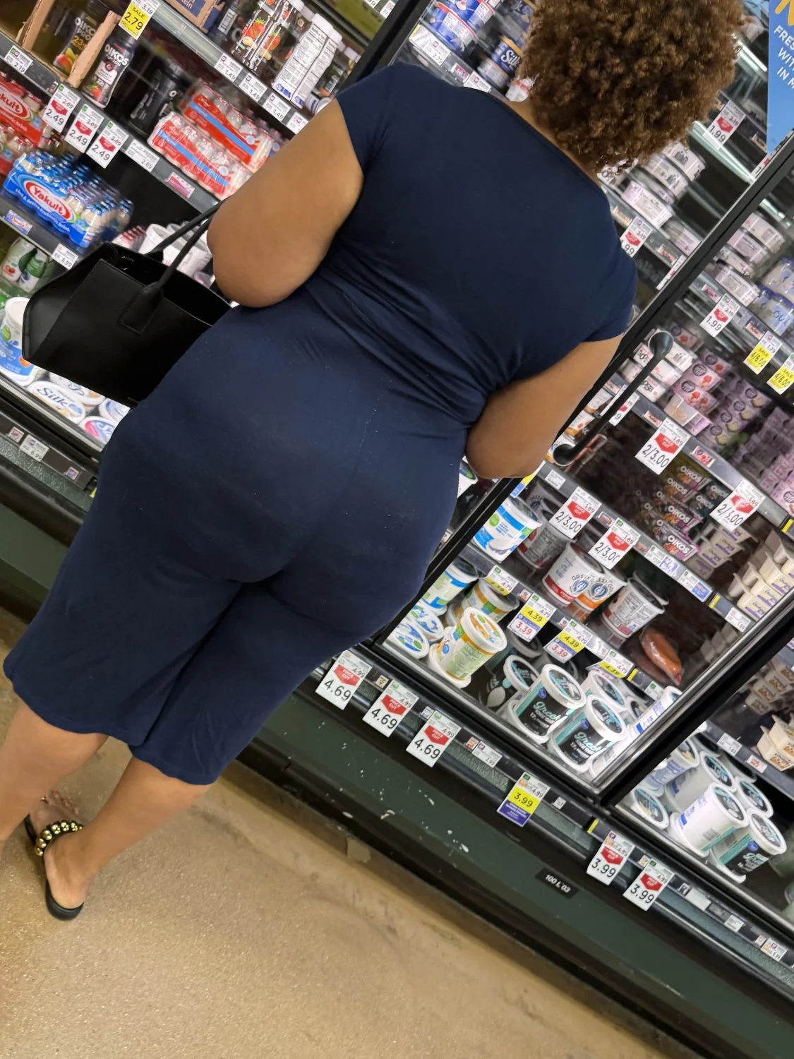Thick ass ol Lady image 32