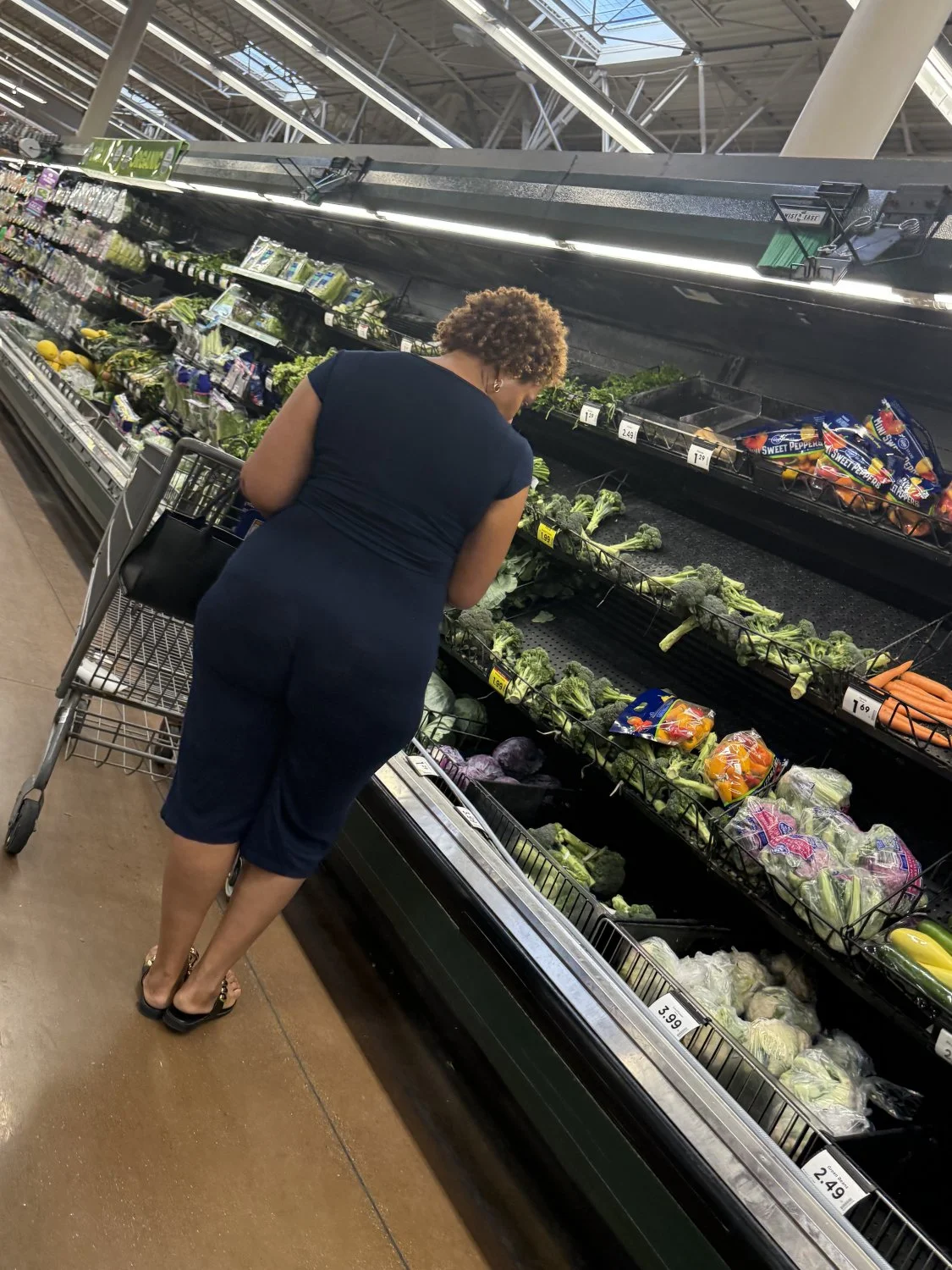 Thick ass ol Lady image 33