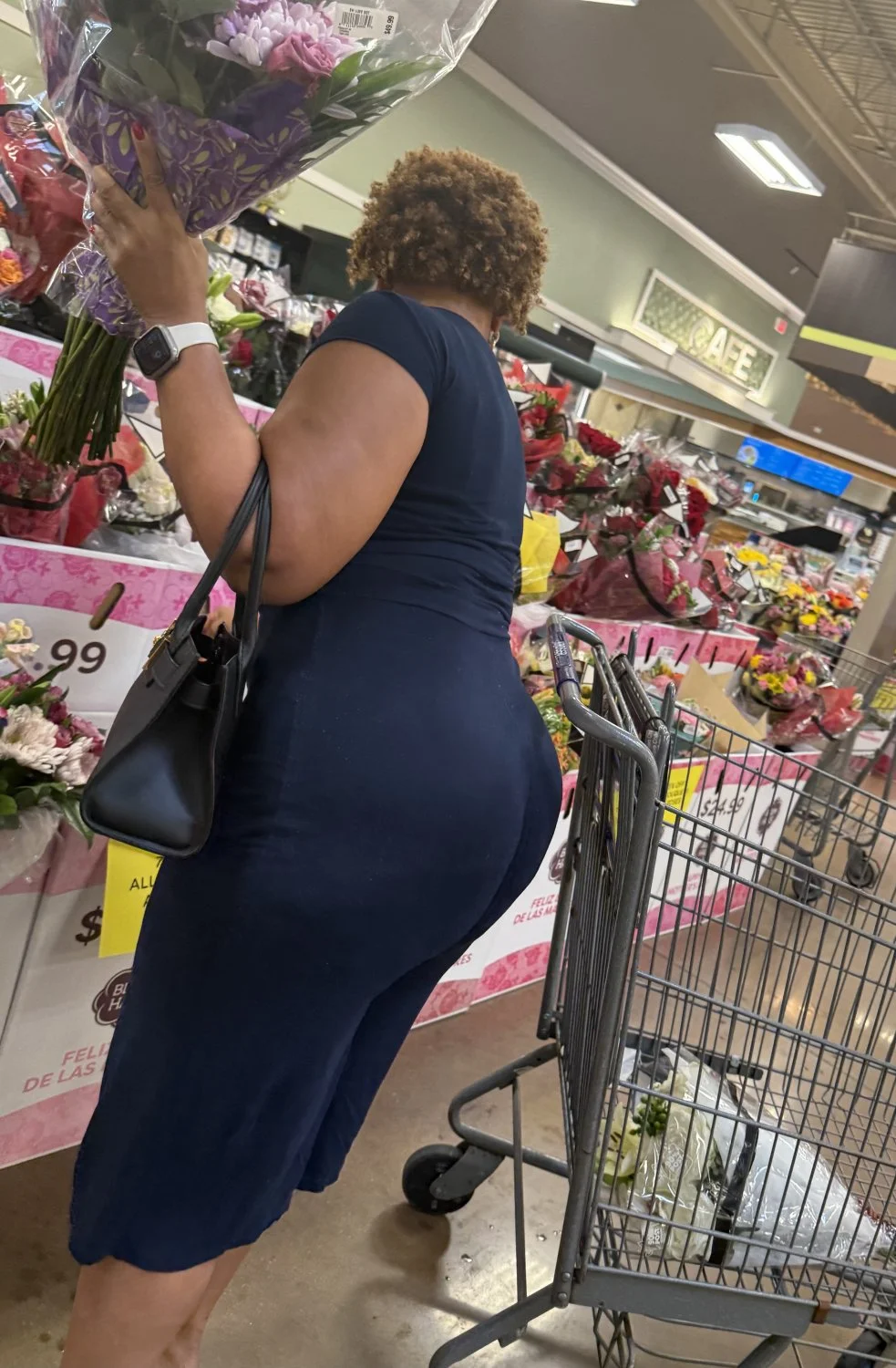 Thick ass ol Lady image 36