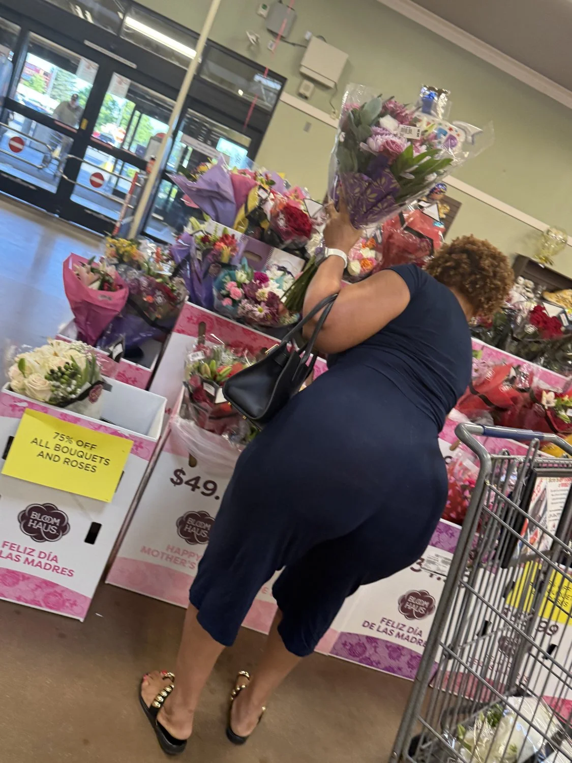 Thick ass ol Lady image 37