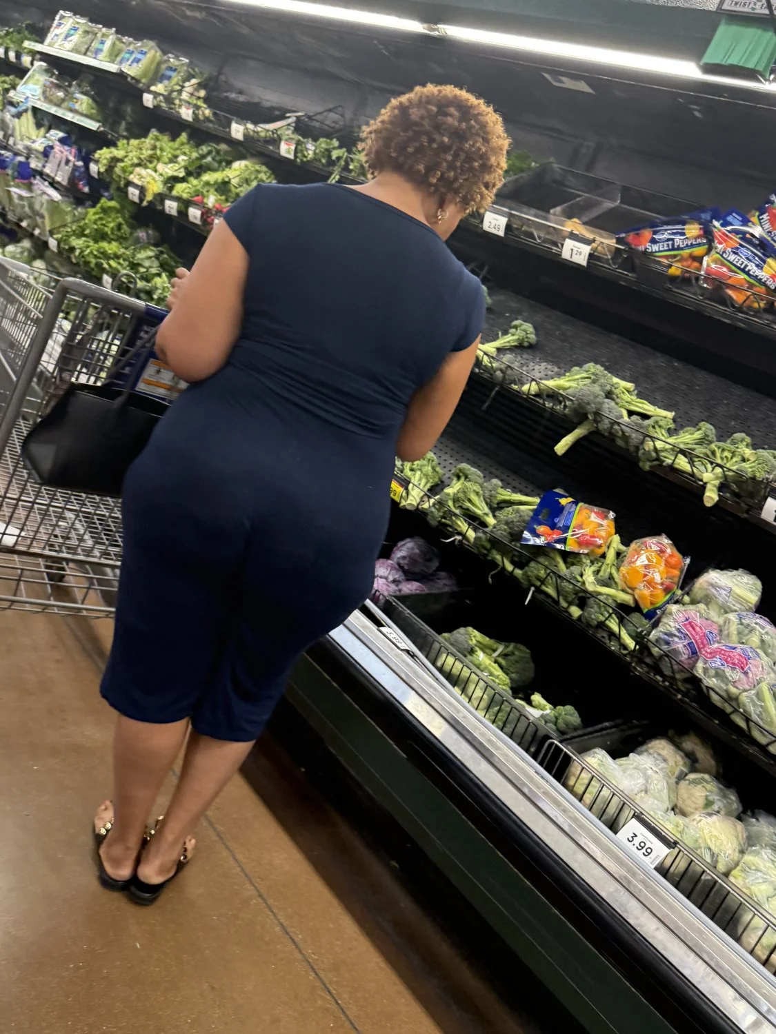 Thick ass ol Lady image 42