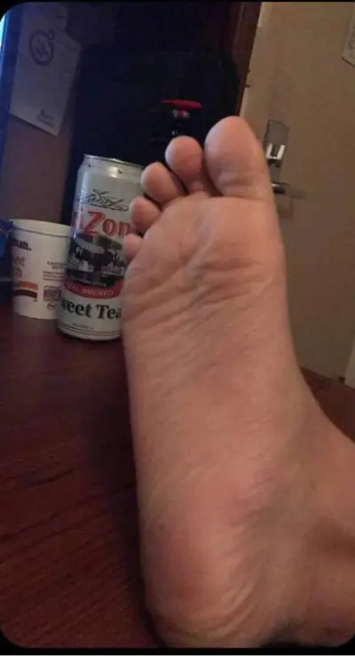 Tomboy feet cover image