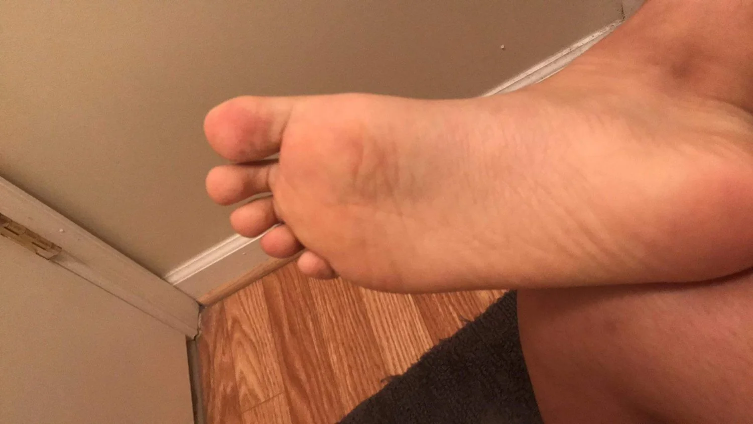 Tomboy feet image 6