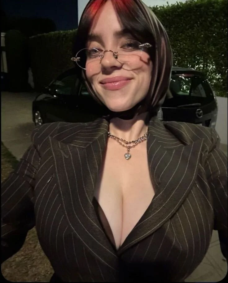 Billie being naughty image 5