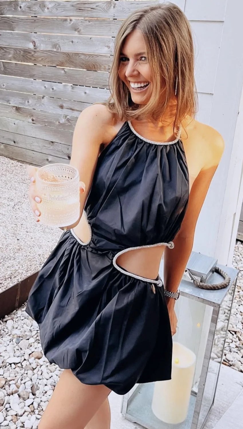 Beautiful young Texas Realtor with petite tan body image 27