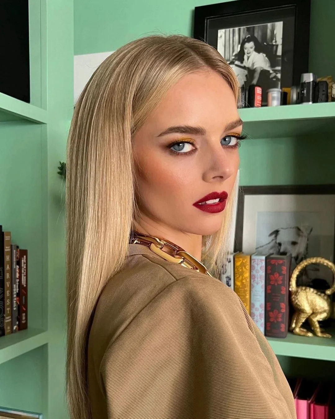 Imagine CEI and Pegging by Samara Weaving image 14