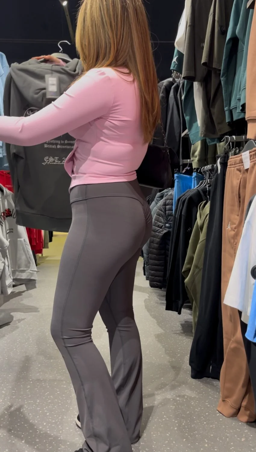 thicc asian ass caught at the mall image 8