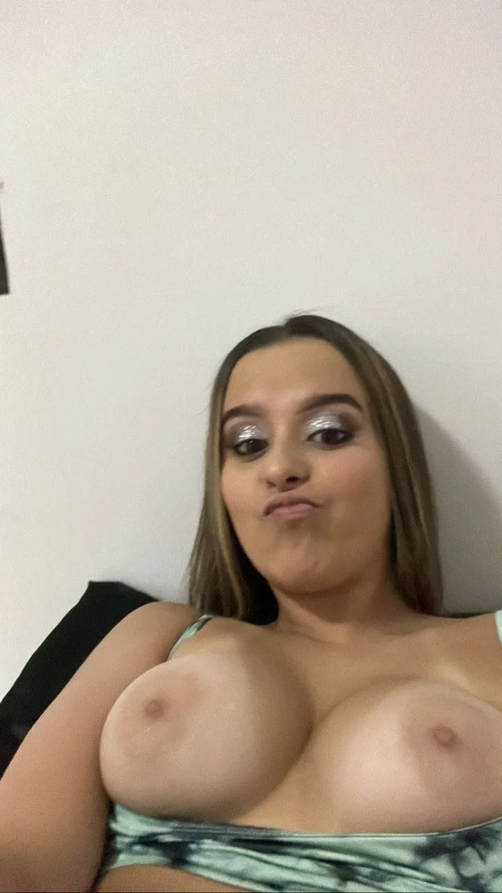 Larissa vazada image 4