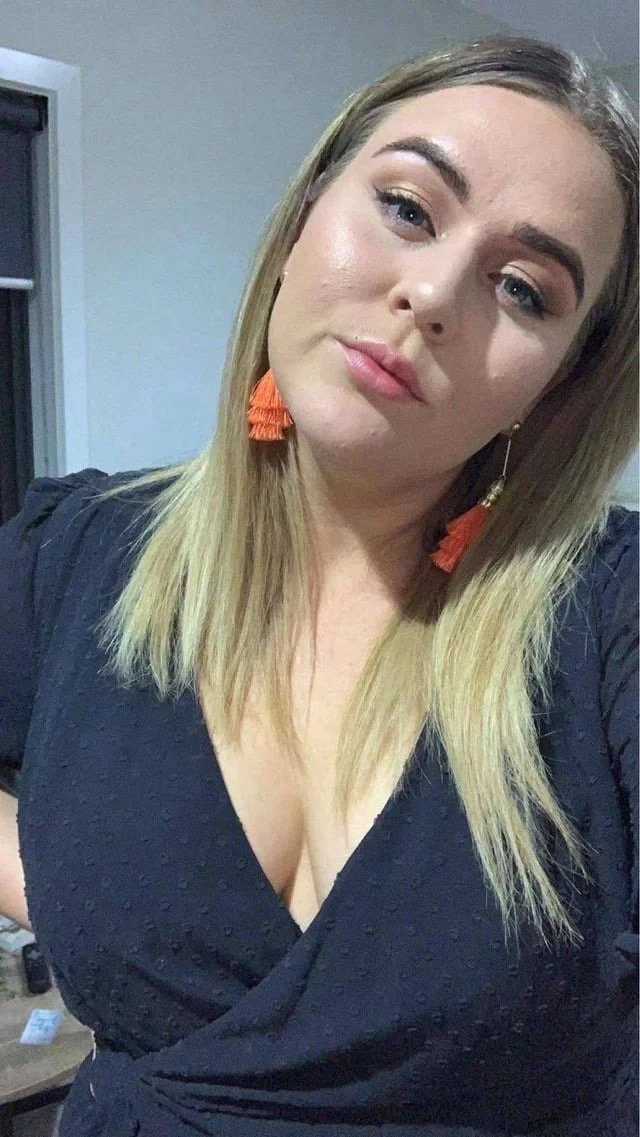 Wants anything that is not her fiancé image 5