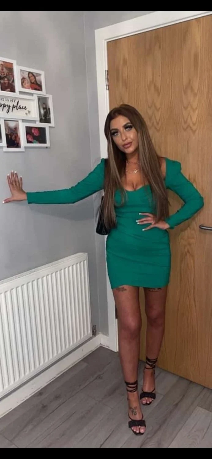 Cuck gf starting to be exposed image 2