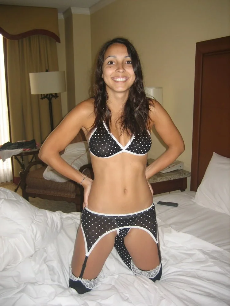 Vicky Valerie bien rica image 12