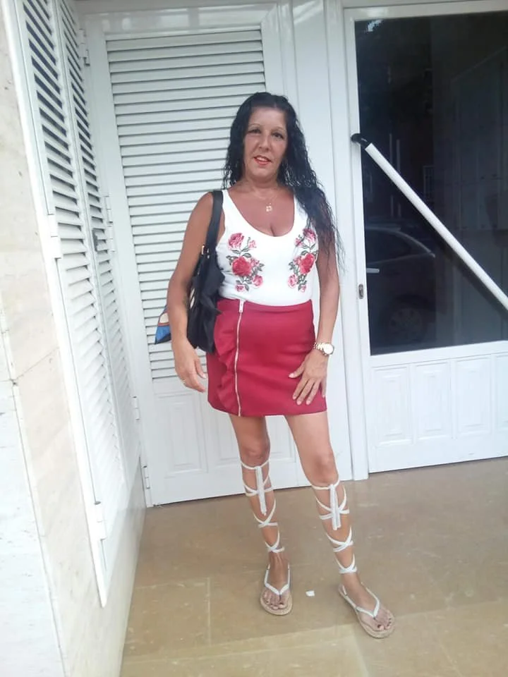 Cucks mom Carmen image 3