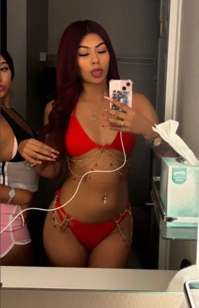 Dm me if you can trib kik: throwaway542604 cover image