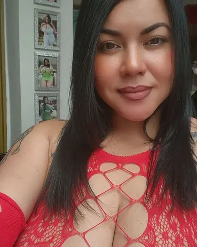 Claritza Del Carmen Betancourt Sexy cover image