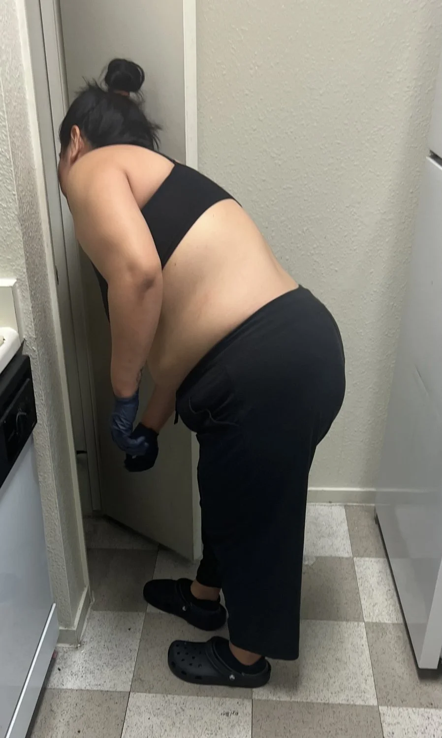 I love taking pics of my sister Marcy’s ass 😈 image 1
