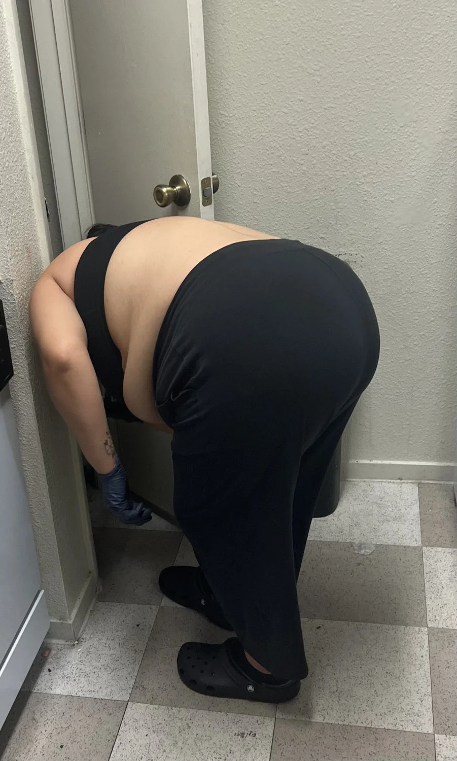 I love taking pics of my sister Marcy’s ass 😈 image 10
