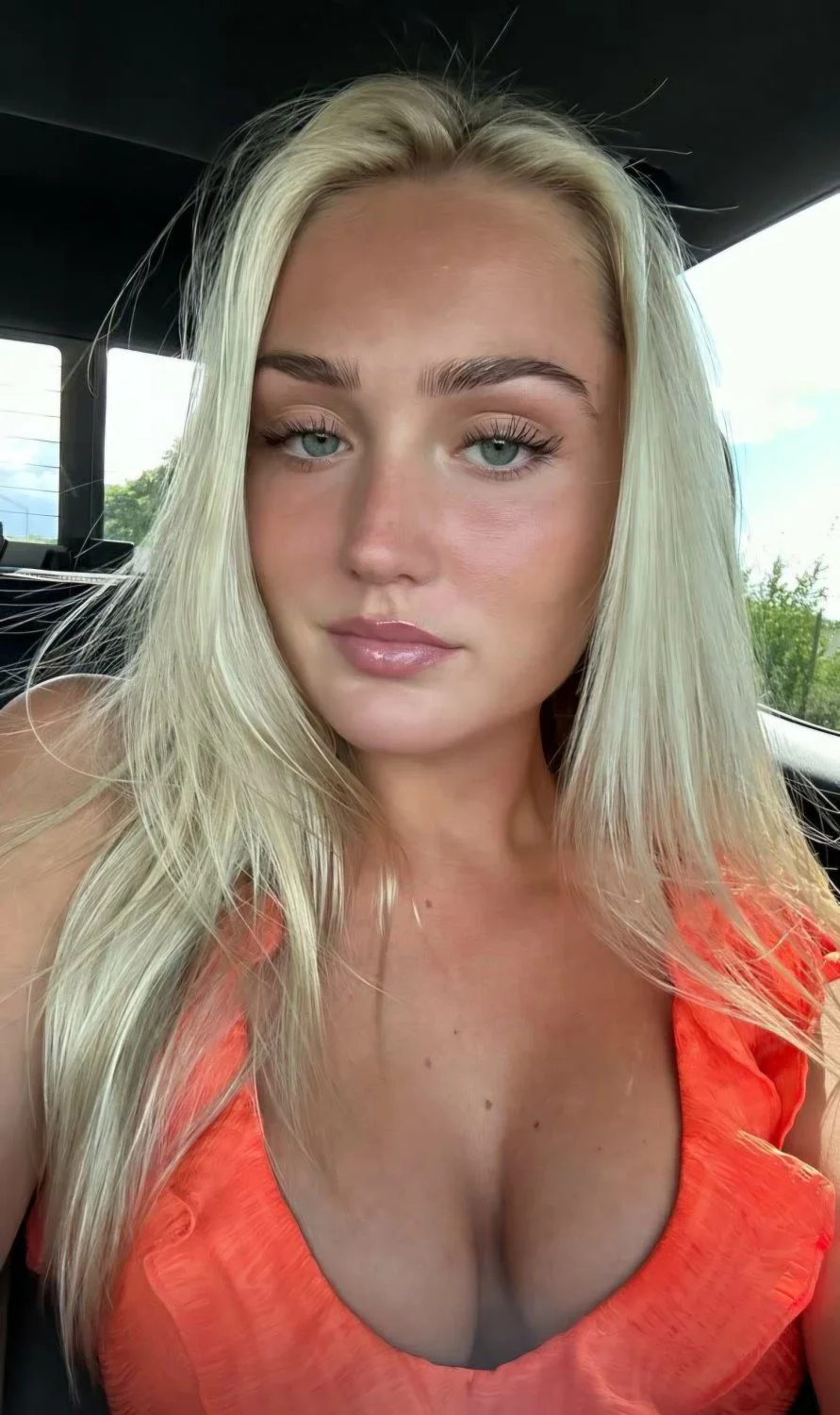 A little blonde bomb from a follower ... Ella ... image 11
