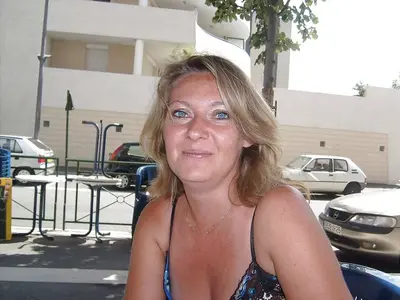Francine - Amateur French Milf. cover image