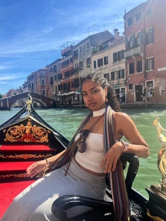 Ebony goddess image 18