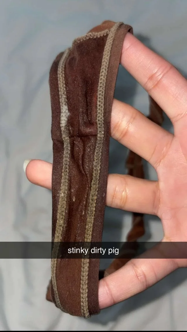 Dirty pig wants to be shown image 6