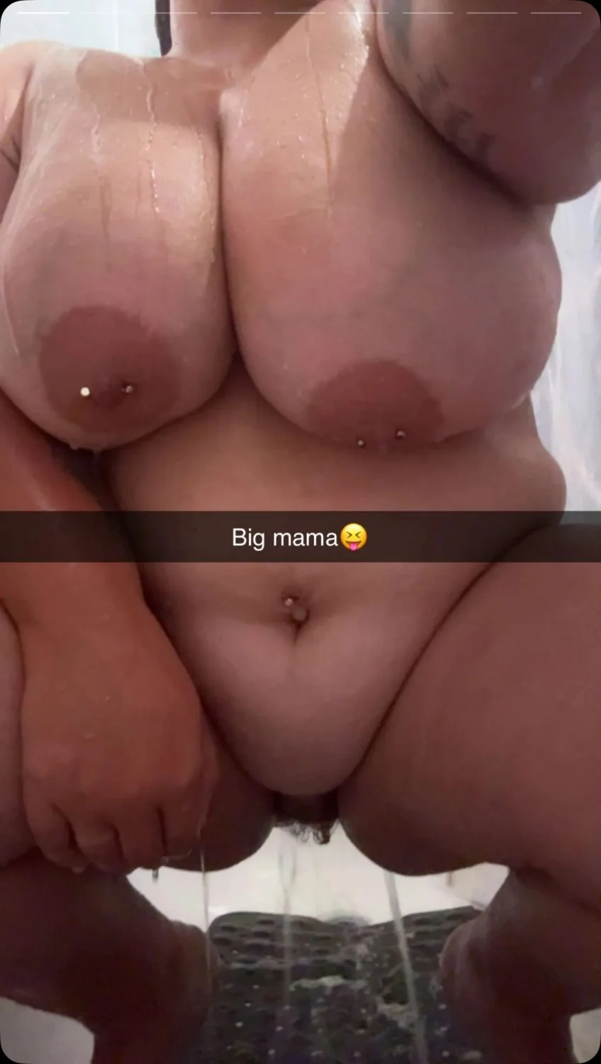 Busty Amanda image 6