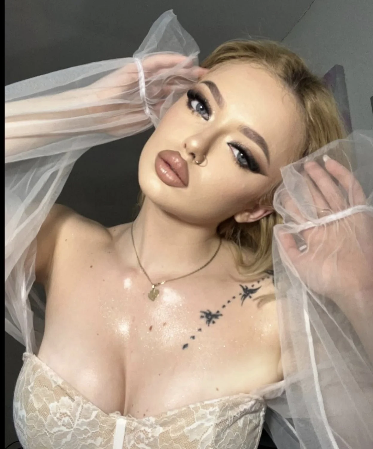 Thick and busty Romanian slut Amelia image 50