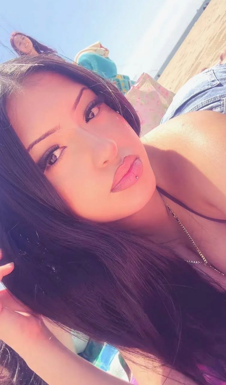 Nayeli 18 image 3