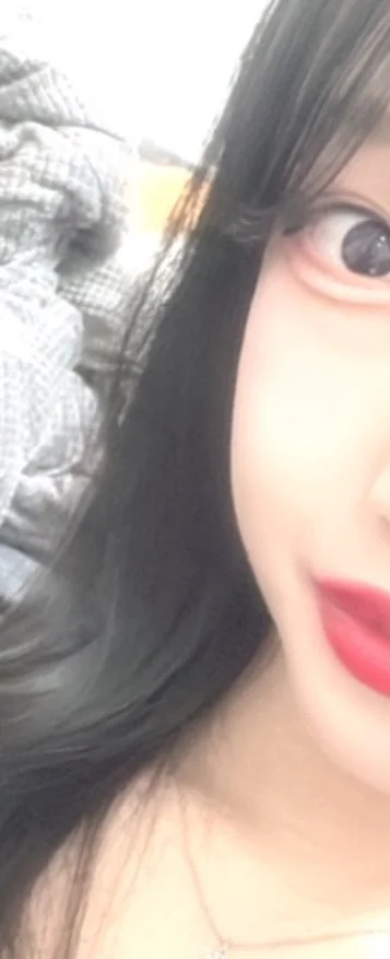 Nice perfect tits on this model - Wnɥʇǝsǝɯ Wǝɯǝlᴉ ſɐdou image 13