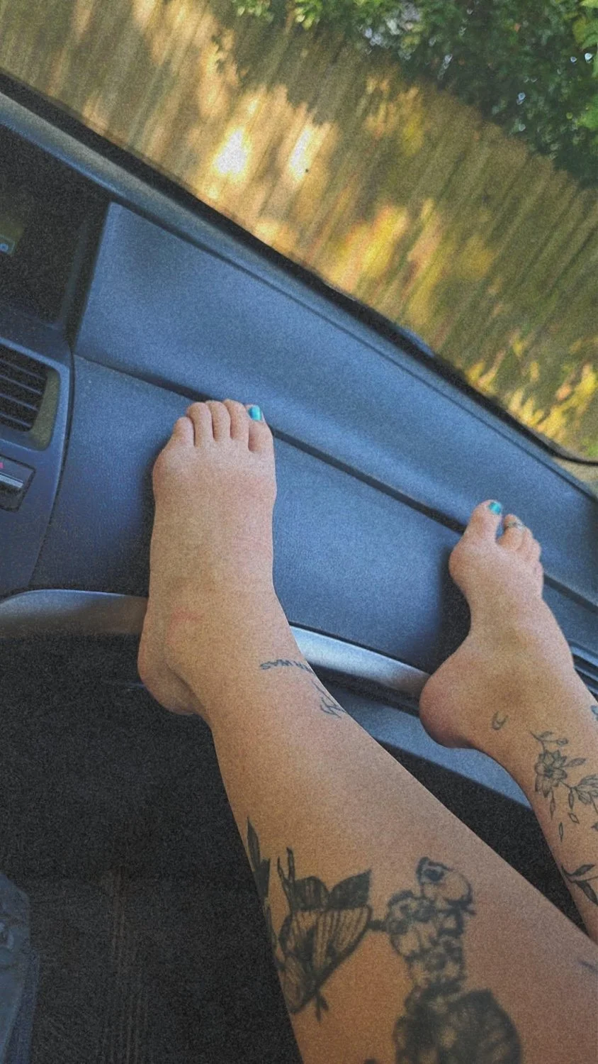 Feet image 5