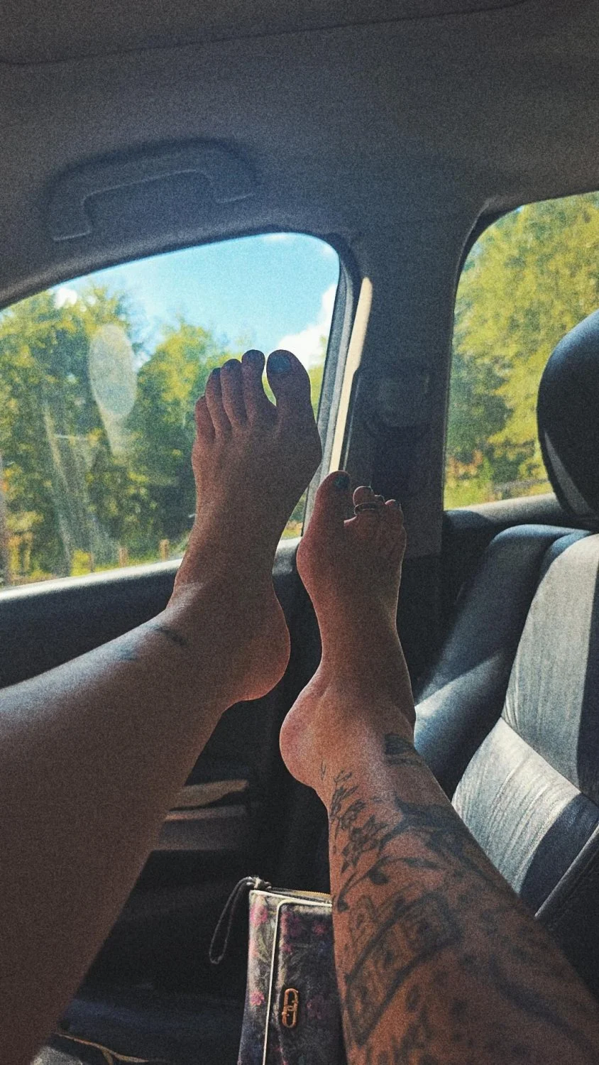 Feet image 8