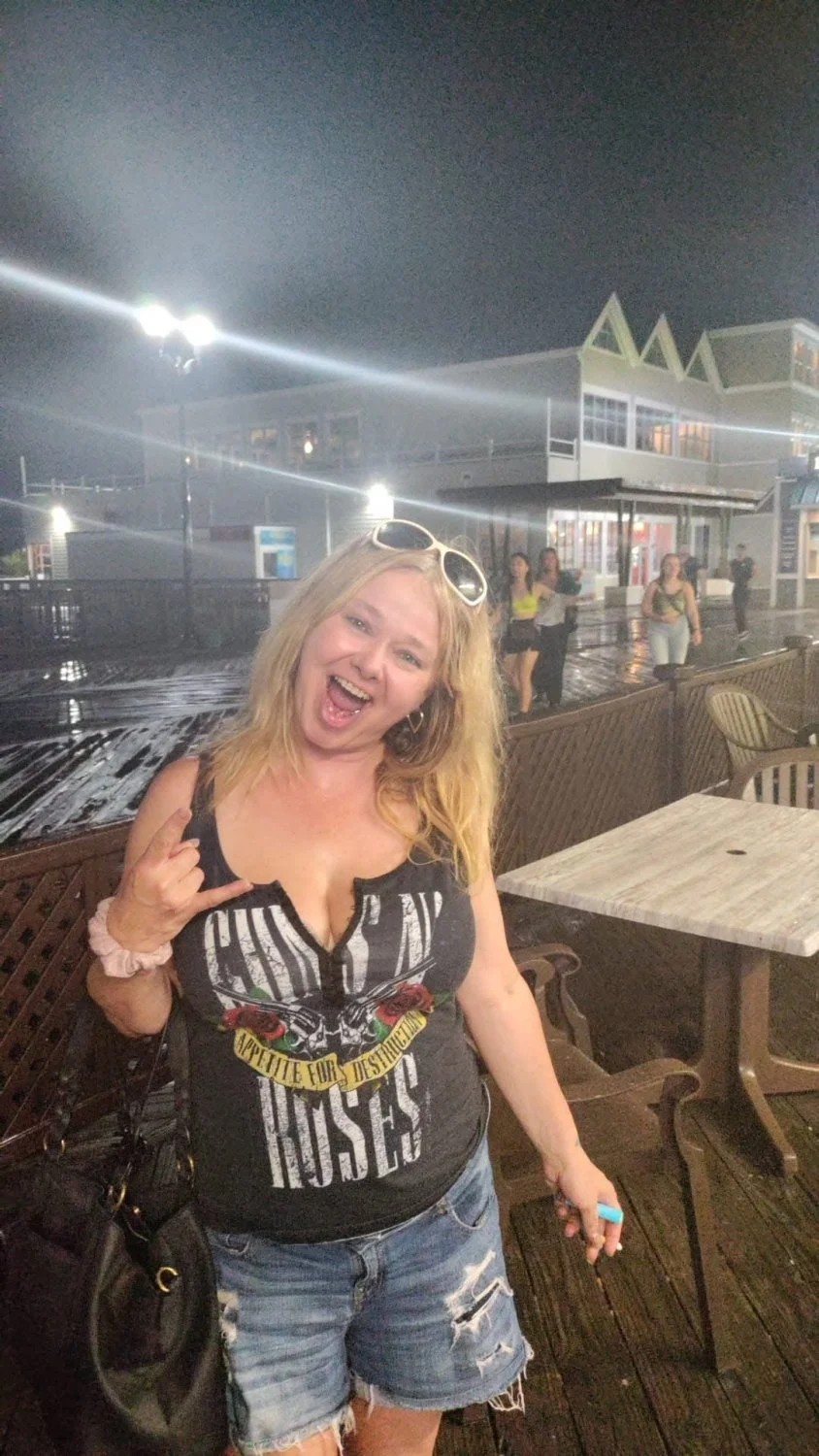 Aprils goal is to fuck my friends mom image 3