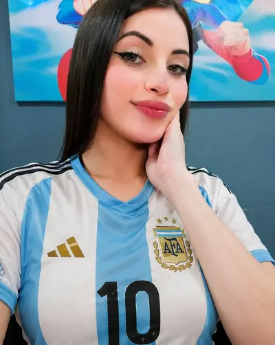 FESTAJANDO LA TROLA 😈🇦🇷 argentina argenta latina petera mamada culona cover image